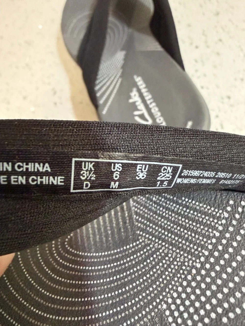 Clark’s Cloudsteppers Arla Kaylie Flip Flop Sandals Black / Grey Size 6